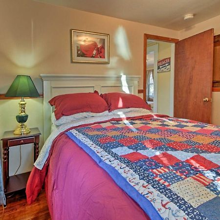 Cozy Buzzards Bay Home Steps To Cape Cod Canal! Bourne Kültér fotó