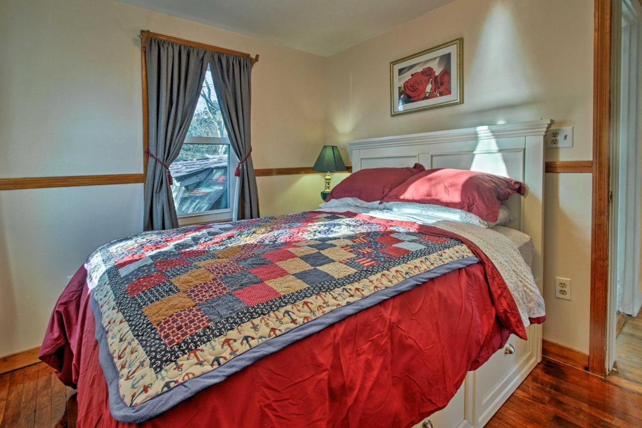 Cozy Buzzards Bay Home Steps To Cape Cod Canal! Bourne Kültér fotó